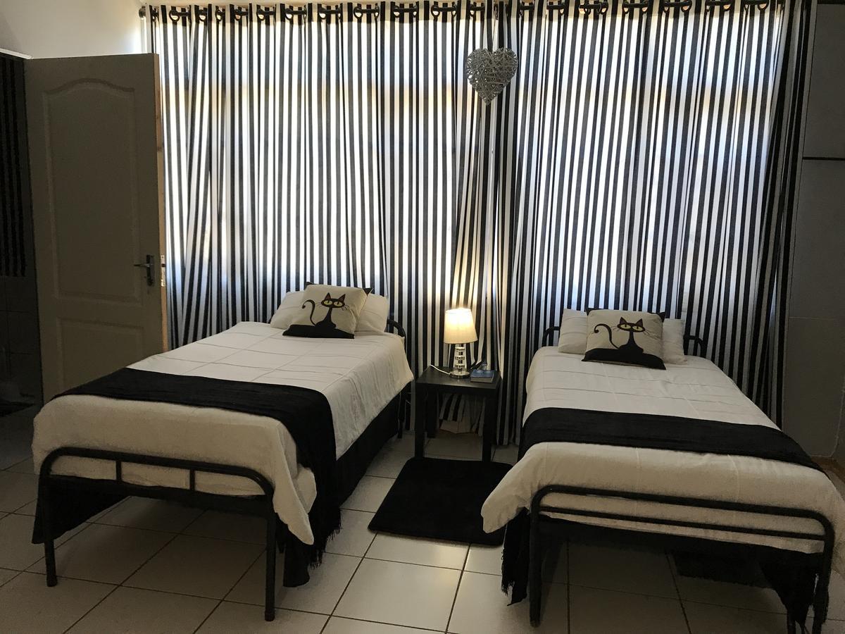 Sondela Bed & Breakfast Aliwal North Extérieur photo
